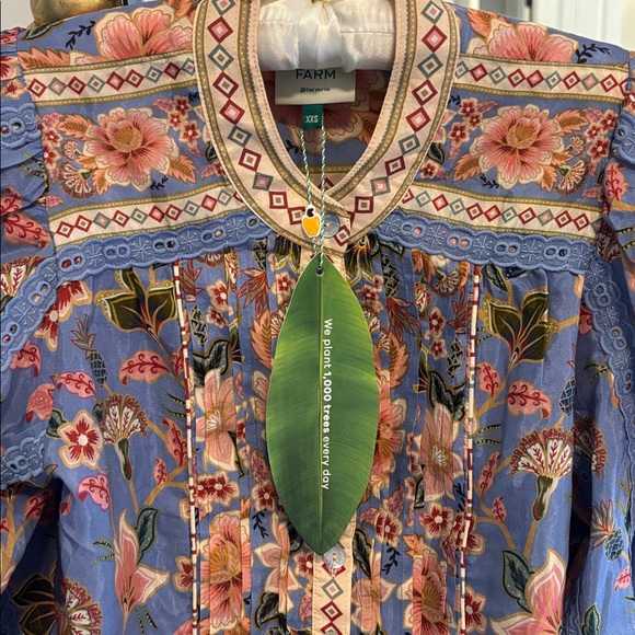 Farm Rio blouse - Picture 2 of 4